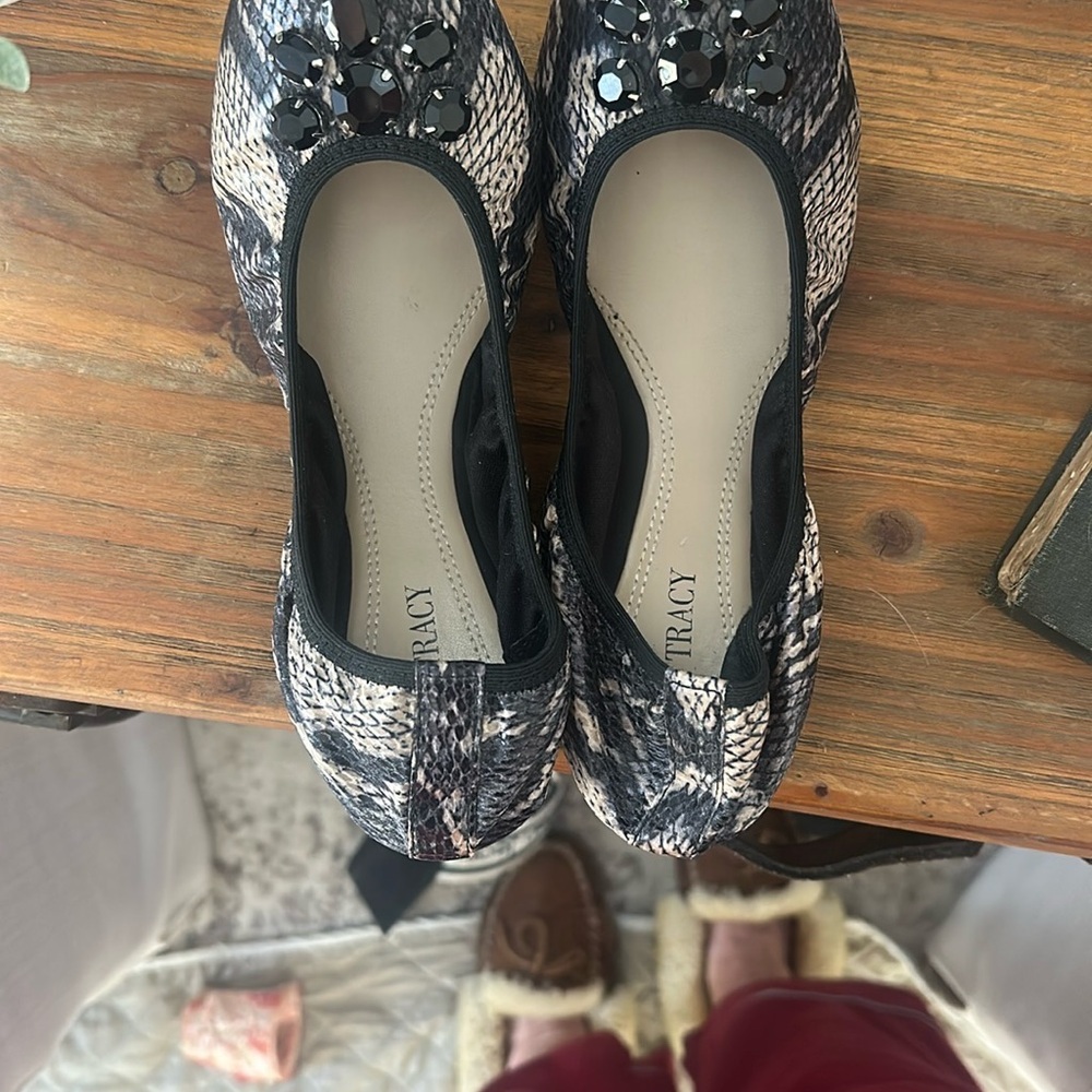 Ellen Tracy python flats - Picture 6 of 8